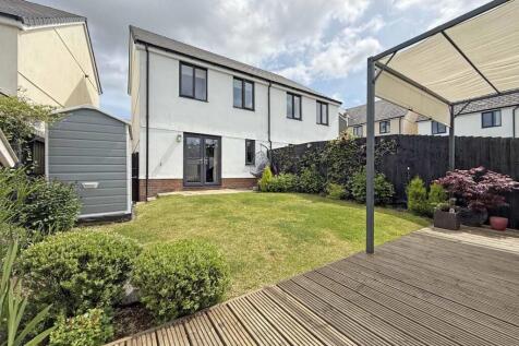 Ivy Drive 27 - Rear...jpg