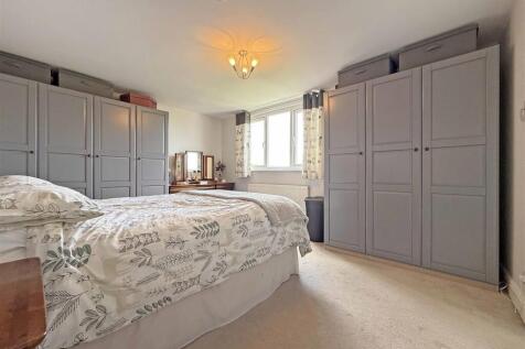 Venn Grove 55 - Master Bedroom.jpg