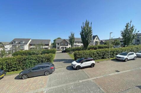 Cobham Close 49 - Front View.jpg
