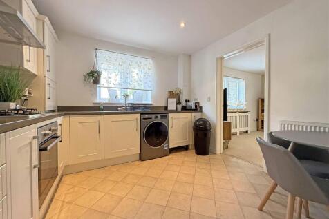 Piper Street 11 - Kitchen.jpg