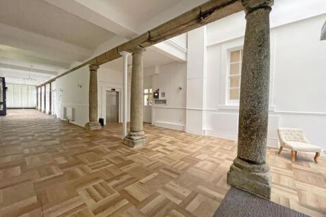 Evans Court 1a, Craigie Drive - Colonade 2.jpg