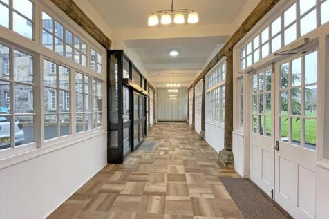 Evans Court 1a, Craigie Drive - Colonade 4.jpg