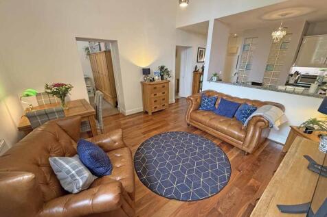 Evans Court - Living Room Front.jpg