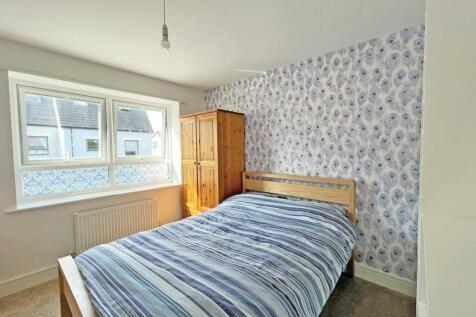 Solar Crescent 12 - Bed 3.jpg