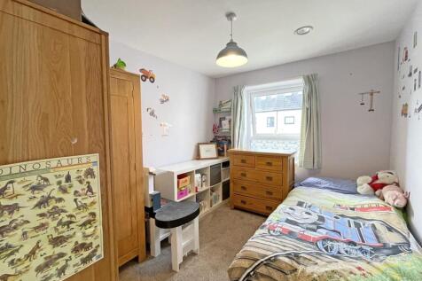 Solar Crescent 12 - Bed 4...jpg