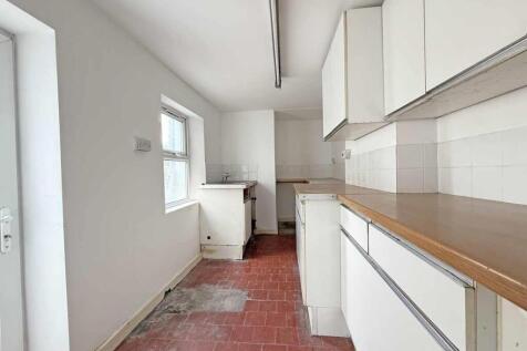 Stenlake Terrace 8 Kitchen.jpg