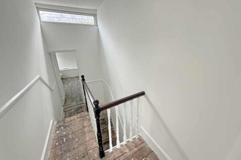 Stenlake Terrace 8 Landing.jpg