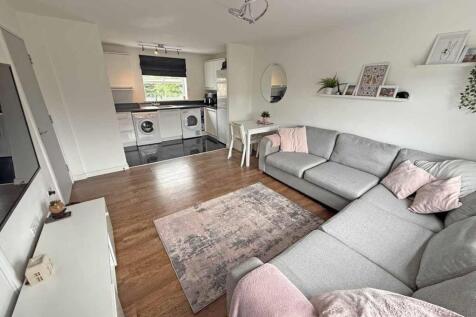 Junction Gardens 100 - Living Room Front...jpg