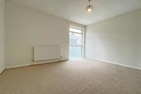Browning Road 78 - Bedroom One.jpg