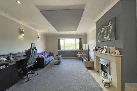 Erlstoke Close 36 - Lounge 1.jpg