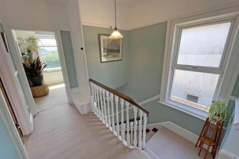 Eggbuckland Road 115 Landing.jpg