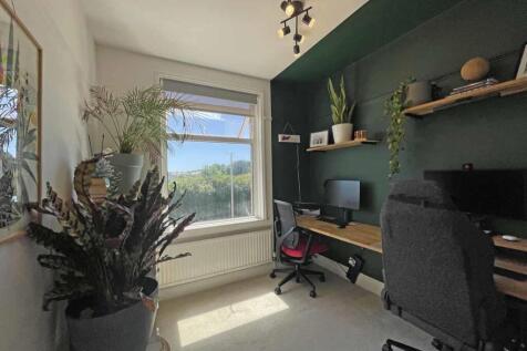 Eggbuckland Road 115 Bed 3.jpg