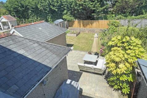 Eggbuckland Road 115 Garden 4.jpg
