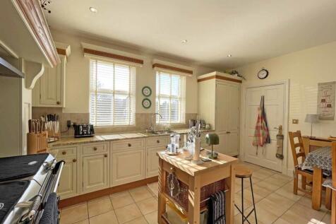Conqueror Drive 22 - Kitchen 2.jpg