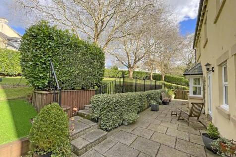 Conqueror Drive 22 - Garden 8.jpg