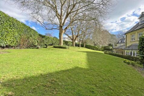 Conqueror Drive 22 - Garden 0.jpg