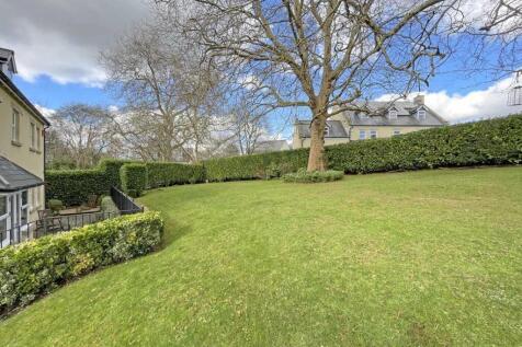 Conqueror Drive 22 - Garden 1.jpg
