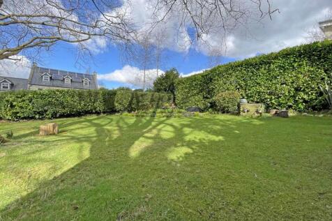 Conqueror Drive 22 - Garden 12.jpg