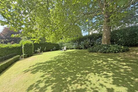 Conqueror Drive 22 - New Garden Two.jpg