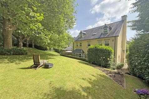 Conqueror Drive 22 - New Garden.jpg