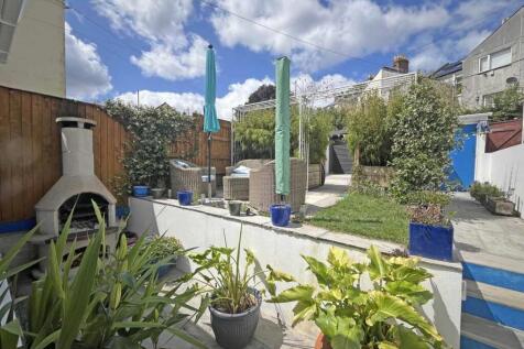 St Barnabus Terrace 26 Garden.jpg