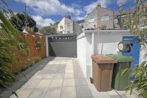St Barnabus Terrace 26 Parking.jpg