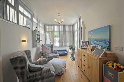 St Barnabus Terrace 26 Sitting Area 2.jpg