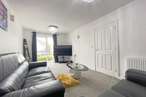 Draco Drive 4 - Living Room.jpg