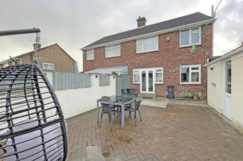 Moreton Ave 27 - Rear.jpg