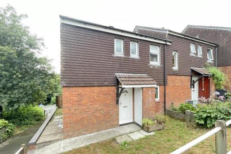 Bourne Close 27 - Front.jpg