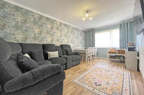 The Lawns 4 - Living Room.jpg