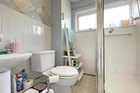 The Lawns 4 - Shower Room.jpg