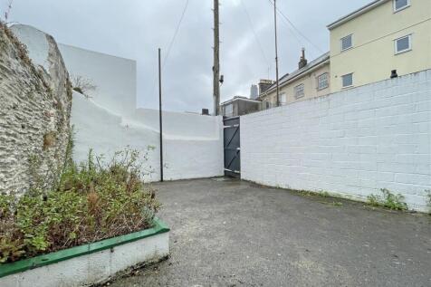 Garden Wall.jpg