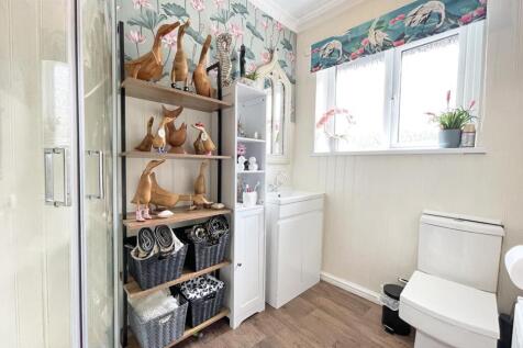Budshead Road 121 - Shower Room.jpg