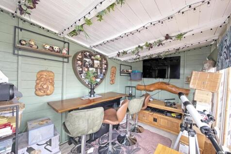 Budshead Road 121 - Garden 4.jpg