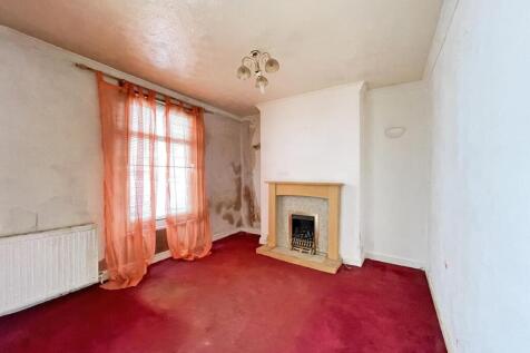 Tollox Place 19 - Lounge FP.jpg