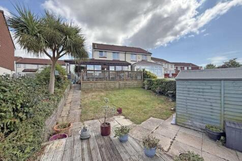 Battershall Close 9 - Garden 5.jpg