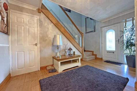 Crownhill Road 311a - Hall.jpg