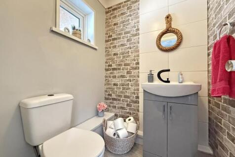 Crownhill Road 311a - WC.jpg