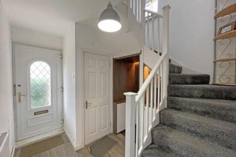 Mount Gould Avenue 13 Entrance Hall 1.jpg