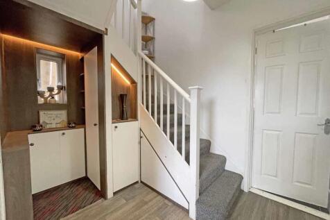 Mount Gould Avenue 13 Entrance Hall 2.jpg