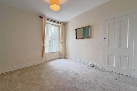 Florence Place 7 - Bed 2.jpg