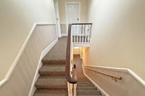 Florence Place 7 - Landing.jpg