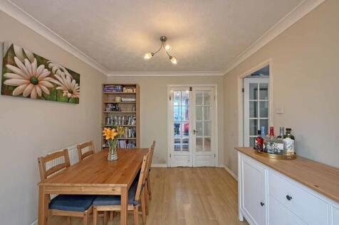 Cayley Way 39 - Dining Room 2.jpg