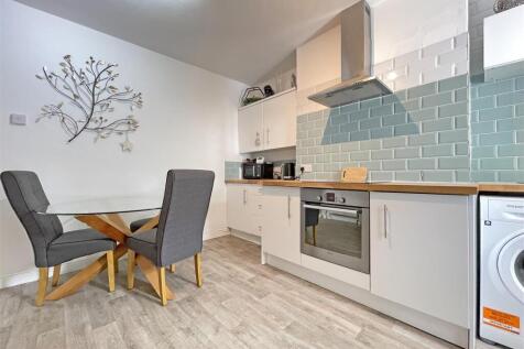 Victory Street 16 - Kitchen.jpg