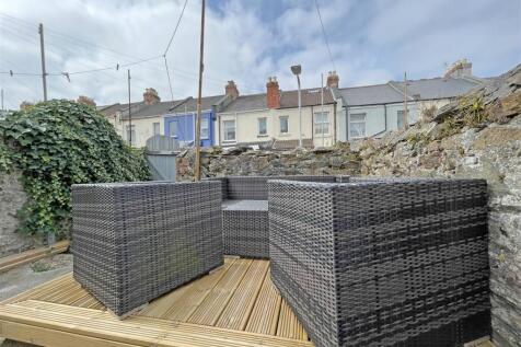 Victory Street 16 - Garden.jpg