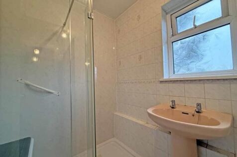 Carradale Road 18 - Bathroom.jpg