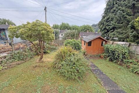 Carradale Road 18 - Garden 3.jpg