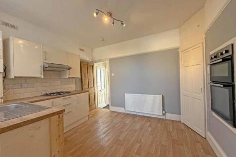 Renown Street 2 - Kitchen 2.jpg