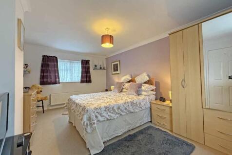 Selkirk Place 23 - Bed 1 Shot 1...jpg